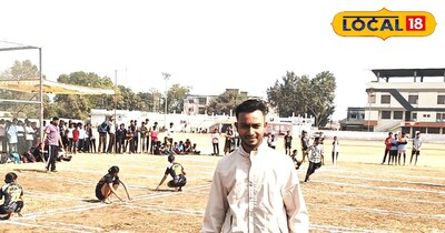 जानकारी देते कृष्णा वानखेडे 