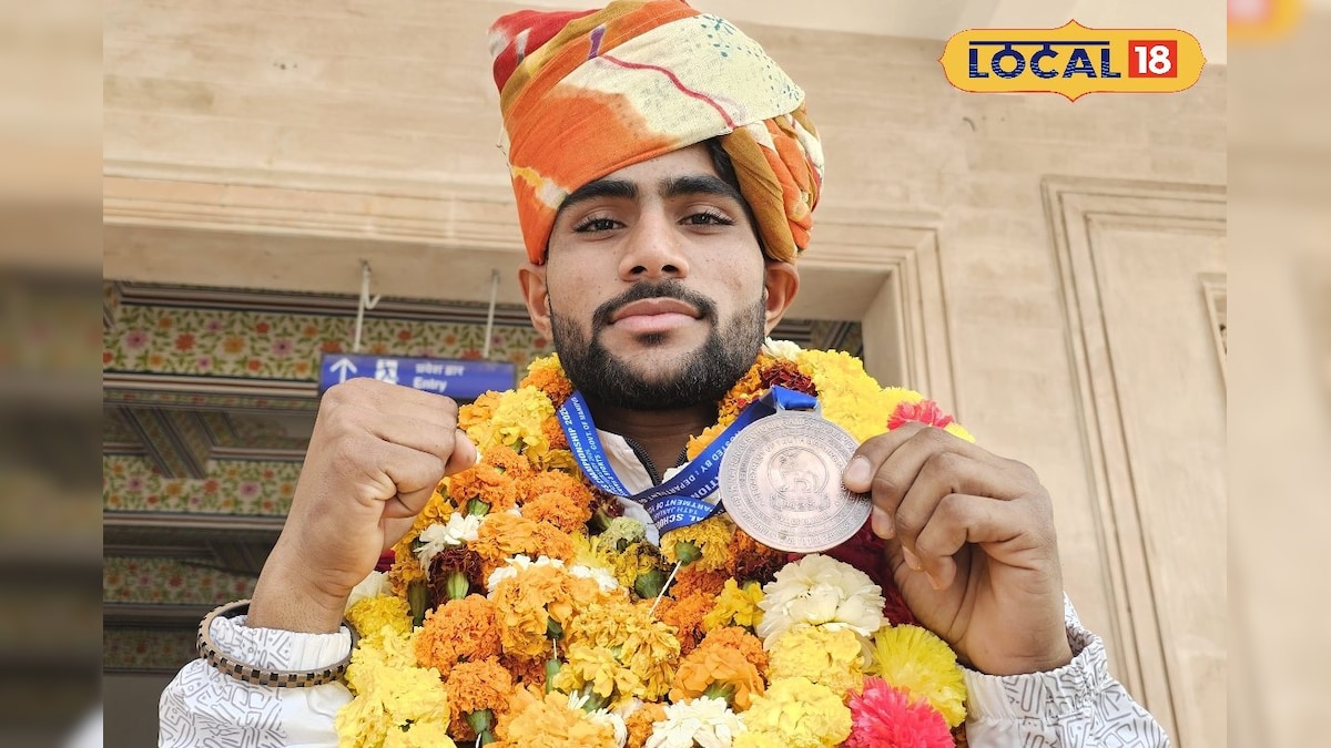 कठिन हालात, मजबूत इरादे! इस मजदूर किसान के बेटे ने वो किया जो कोई सोच तक नहीं सकता