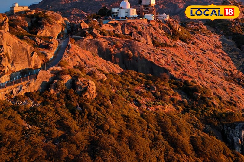 माउंट आबू गुरू शिखर