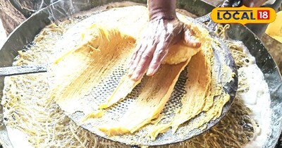 सेव बनाते कारीगर 