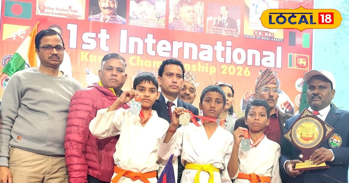 कराटे वर्ल्ड क्लास फाइट में चमका पलामू! पाकिस्तान-मलेशिया के फाइटर्स को चटाई धूल, जीता गोल्ड-सिल्वर