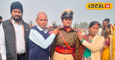 पुष्पा एक किसान परिवार से ताल्लुक रखती है और उनके पिता एक छोटे किसान है