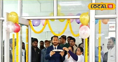 उद्घाटन करते प्रधानाचार्य