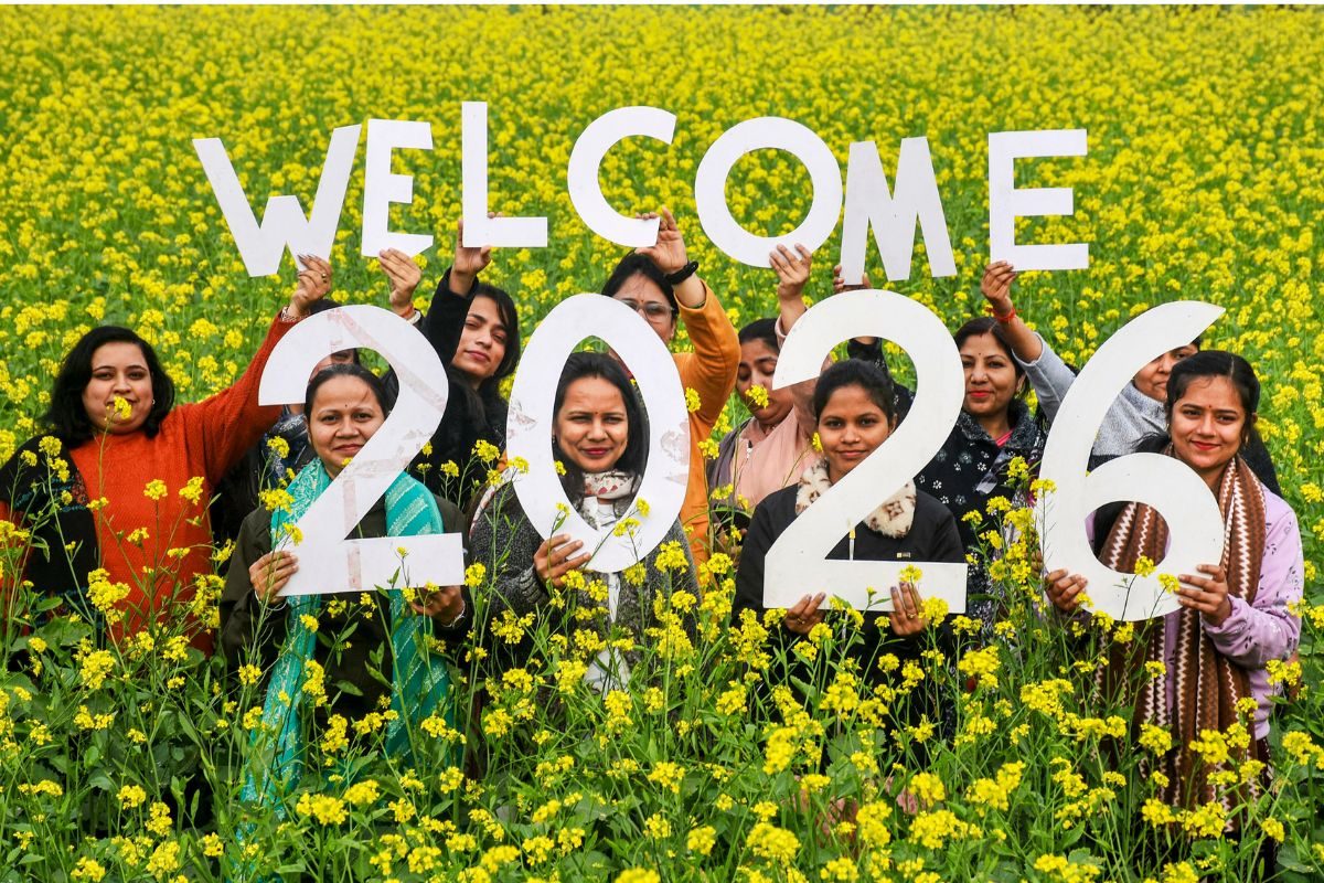 हैप्पी न्यू ईयरकाशी से उज्जैन तक नए साल का जश्न मंदिरों में भक्तों की भीड़