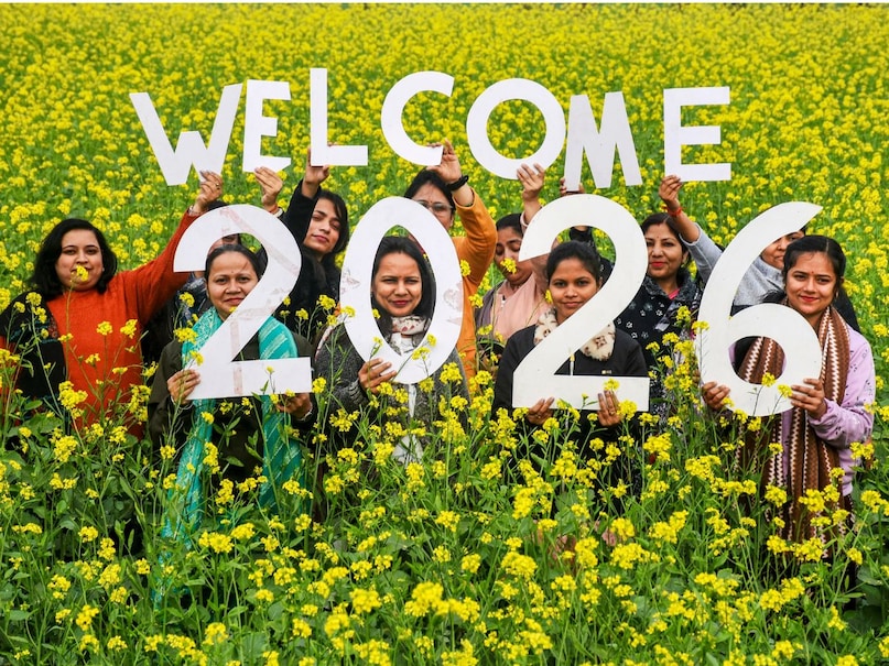 new year health resolutions, healthy habits for better lifestyle, quit smoking and alcohol benefits, reduce junk food for health, daily exercise routine benefits, sugar drinks health risks, नए साल की हेल्थ आदतें, स्वस्थ जीवनशैली का संकल्प, जंक फूड कम खाने के फायदे, स्मोकिंग और शराब छोड़ने के फायदे