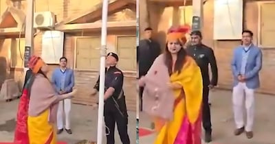 Tina Dabi IAS Viral Video: आईएएस टीना डाबी का ध्वजारोहण का वीडियो वायरल हो हा है