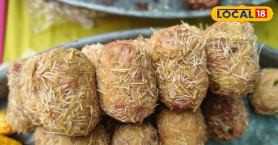 आलू को अच्छे से मैश करना जरूरी है, ताकि कटलेट टूटे नहीं. सब्जियों के साथ बादाम या पनीर मिलाने से इसका स्वाद और पौष्टिकता बढ़ जाती है. हालांकि, इससे इसे बनाने की लागत भी बढ़ जाती है. सेवई या ब्रेड क्रम्ब्स का इस्तेमाल इसलिए किया जाता है ताकि कटलेट तलते समय खराब न हो और उसका कुरकुरापन बना रहे.