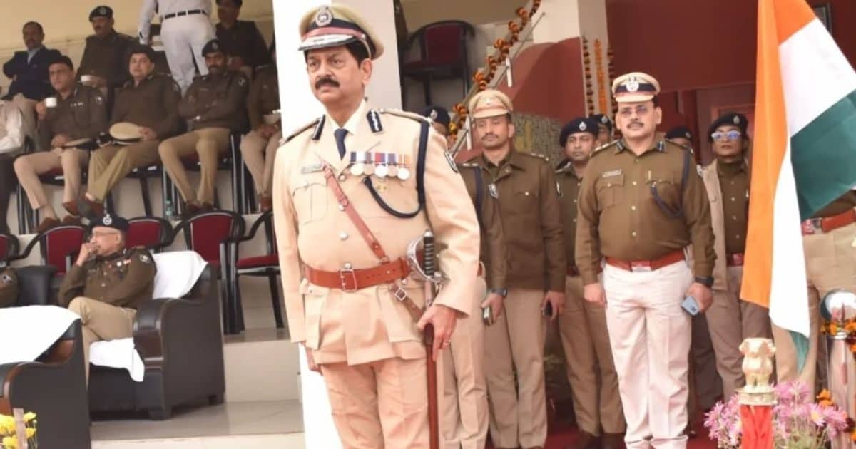 कौन हैं IPS आलोक राज, 2025 में जिनकी कुंडली में बैठ गया था शनि, 2026 के ...