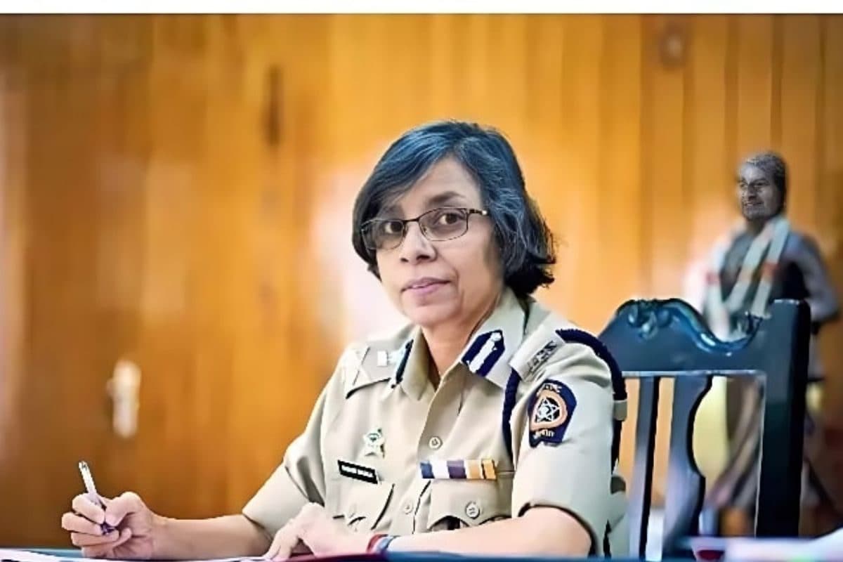 यूपी की बेटी ने हिला दिया पुलिस तंत्र 375 साल की सेवा के बाद रिटायर