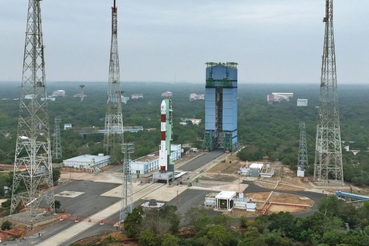 PSLV-C62 का काउंटडाउन शुरू कुछ ही घंटे बाद अंतरिक्ष में नई आंख भेजेगा ISRO पढ़ें क्या है अन्वेषा