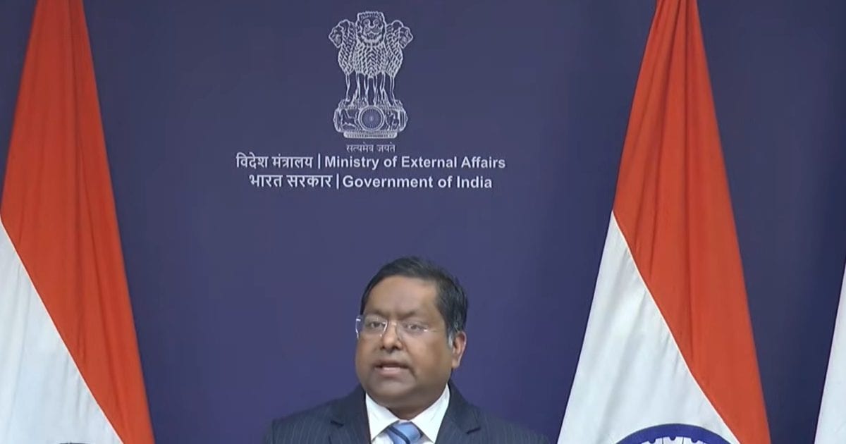 '1.4 बिलियन जनता की जरूरतों के लिए कहीं से भी लाएंगे सस्ता तेल' अमेरिका की 500% टैरिफ धमकी पर भारत का दोटूक जवाब