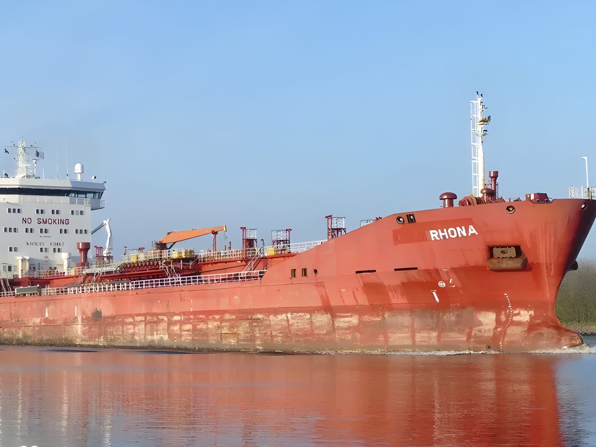 एक महीने से ईरान के समंदर में कैद 16 भारतीय खाने-पीने के पड़े लाले दूतावास ने जारी किया अपडेट