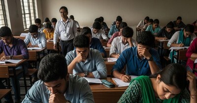 JEE मेन 2026 सेशन 1 परीक्षा अलग-अलग शहरों में और भारत के बाहर 15 शहरों में स्थित विभिन्न सेंटर्स पर आयोजित की जाएगी.