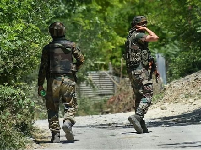  किश्तवाड़ मुठभेड़ में 8 जवान घायल, 2 की हालत गंभीर; जंगल भागे आतंकी