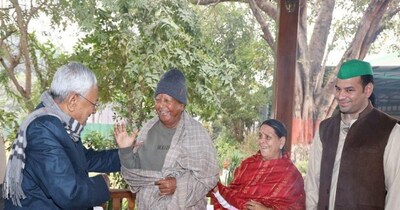 लालू यादव के यहां होने वाले दही-चूड़ा भोज की खूब चर्चा होती है.