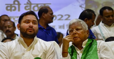 तेजस्वी का कांटों भरा ताज: क्या संभाल पाएंगे RJD की कमान?