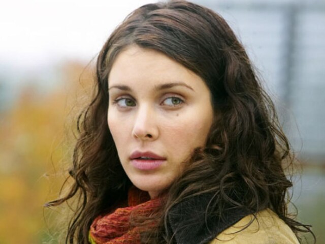 लेबनान पर इजराइली अटैक से सदमे में लीजा रे, एक्ट्रेस की वॉर खत्म करने की अपील