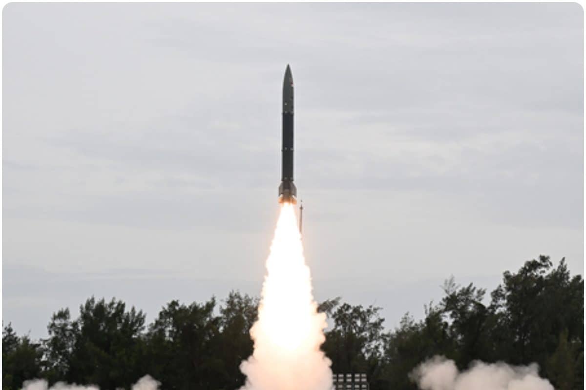 दुश्मन की पहुंच से बाहर टारगेट पर सीधा वार: DRDO की हाइपरसोनिक मिसाइल का जलवा समंदर में भारत की अजेय तैयारी