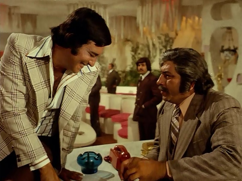 Vinod Khanna vs Amitabh Bachchan, Parvarish movie review, Vinod Khanna stardom, Amitabh Bachchan rival, Why Vinod Khanna left Bollywood, 70s Bollywood superstars, विनोद खन्ना बनाम अमिताभ बच्चन, परवरिश फिल्म समीक्षा, विनोद खन्ना का स्टारडम, अमिताभ बच्चन प्रतिद्वंद्वी, विनोद खन्ना ने बॉलीवुड क्यों छोड़ा, 70 के दशक के बॉलीवुड सुपरस्टार Vinod Khanna vs Amitabh Bachchan, Parvarish movie review, Vinod Khanna stardom, Amitabh Bachchan rival, Why Vinod Khanna left Bollywood, 70s Bollywood superstars, विनोद खन्ना बनाम अमिताभ बच्चन, परवरिश फिल्म समीक्षा, विनोद खन्ना का स्टारडम, अमिताभ बच्चन प्रतिद्वंद्वी, विनोद खन्ना ने बॉलीवुड क्यों छोड़ा, 70 के दशक के बॉलीवुड सुपरस्टार
