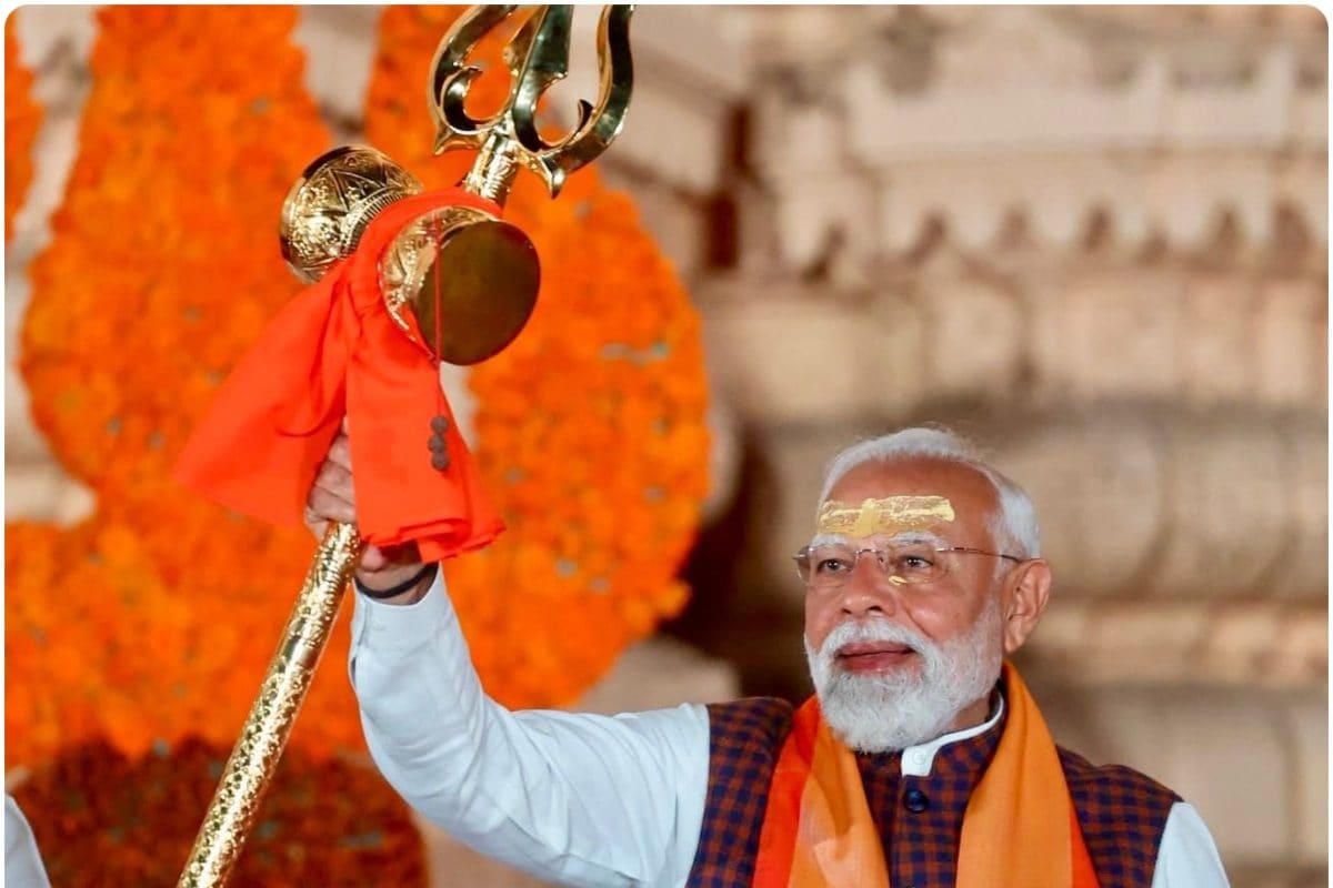 कोई दोपहर से नहीं सोया किसी ने 2 घंटे तक किया इंतजार सोमनाथ में PM मोदी की एक झलक मिलते ही झूमे लोग