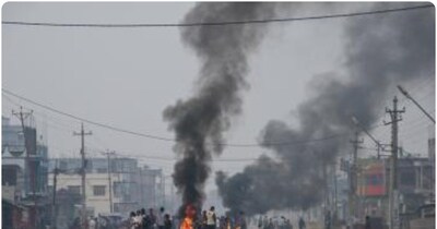 पुलिस ने दो मुस्लिम युवकों और मस्जिद में तोड़फोड़ करने वाले एक व्यक्ति को गिरफ्तार किया है.