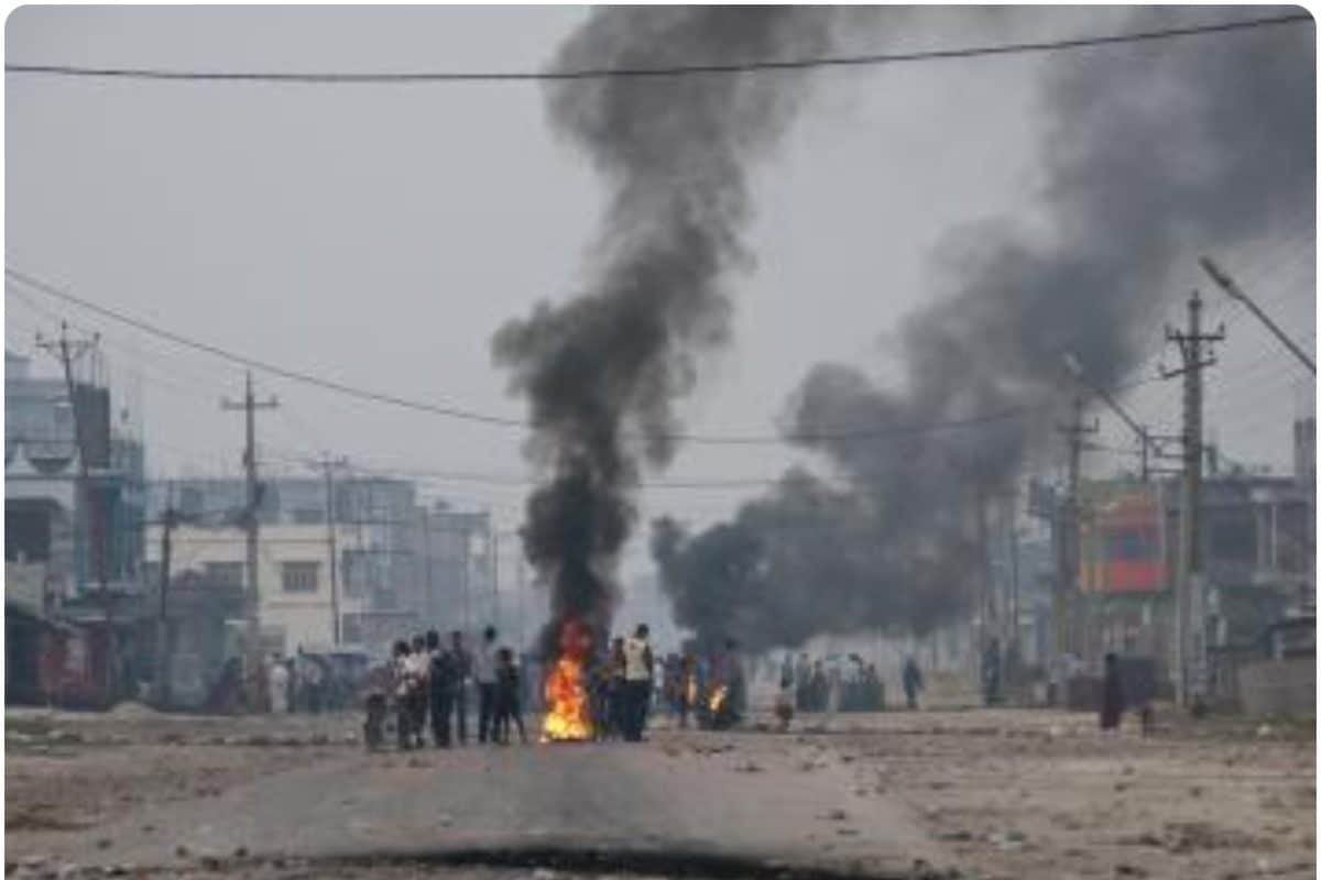 ओडिशा में मचा बवाल सुंदरगढ़ में बीफ अफवाह पर झड़प 16 लोग घायल अब इंटरनेट बंद