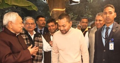 पटना जेडीयू आईटी सेल की सरस्वती पूजा में निशांत कुमार की मौजूदगी और ललन सिंह के संकेत से बिहार राजनीति में नई चर्चा शुरू हुई है.