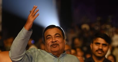 नितिन गडकरी ने कहा कि अब पुरानी पीढ़ी को धीरे-धीरे पीछे हट जाना चाहिए और नई पीढ़ी को महत्वपूर्ण जिम्मेदारियां देनी चाहिए. (फोटो- Facebook@Nitin Gadkari)