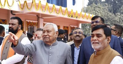 नीतीश कुमार की ‘समृद्धि यात्रा’ के दौरान एमएलसी बंशीधर ब्रजवासी ने मुजफ्फरपुर को उपराजधानी और पटना हाईकोर्ट की बेंच स्थापित करने की मांग की है.