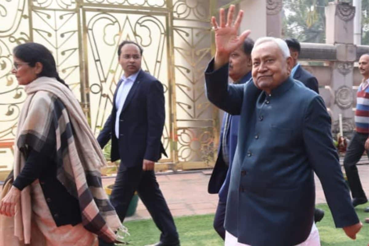 उम्र 74 की पर नहीं रुकेंगे कदमनीतीश कुमार की बिहार यात्रा क्यों है अहम समझिए इसके सियासी मायने