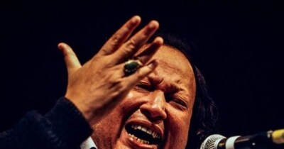 नुसरत फतेह अली ने बॉलीवुड के इस गीत को अमर बना दिया. 