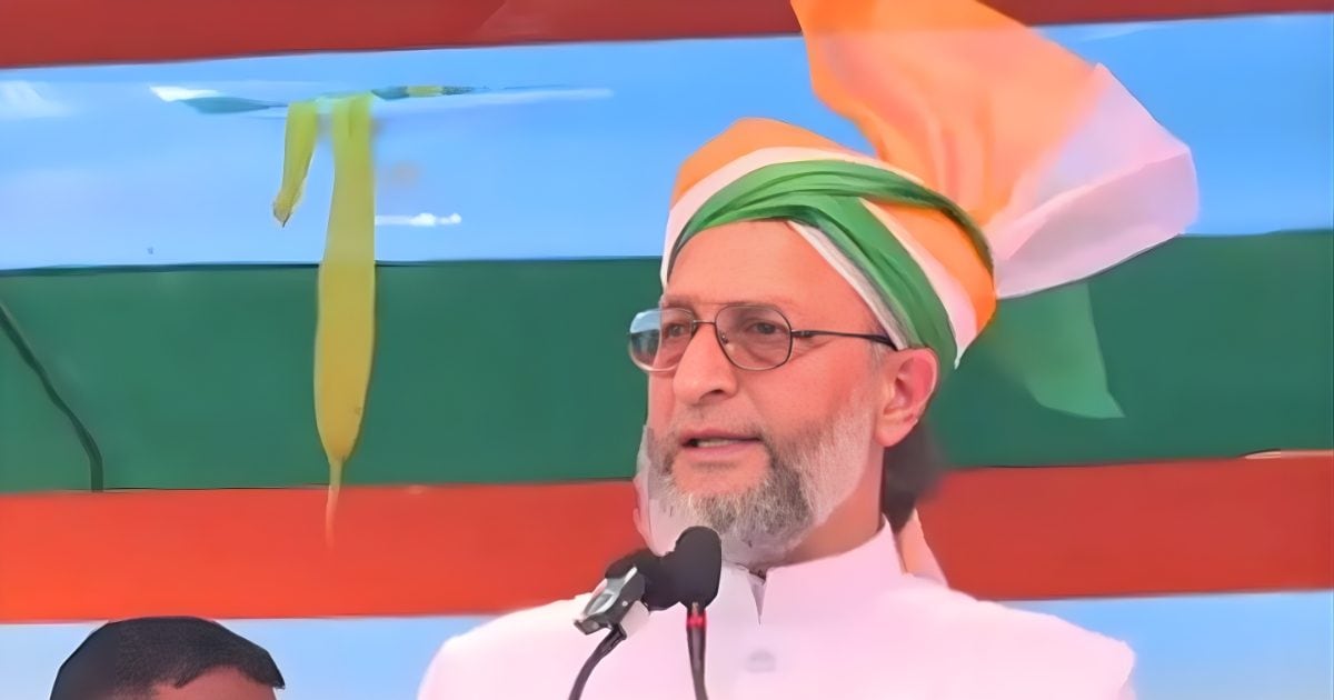 LIVE: असदुद्दीन ओवैसी की सभा में बेकाबू हुए लोग, पुलिस ने किया लाठीचार्ज