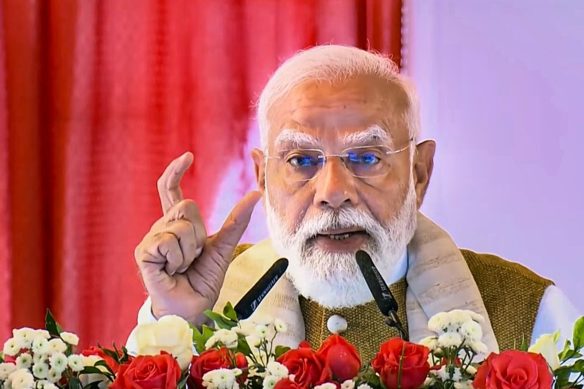 केरल को पीएम मोदी ने दी नई रफ्तार: स्टार्टअप हब मजबूत रेल कनेक्टिविटी और गरीबों के लिए PM स्वनिधि क्रेडिट कार्ड की सौगात