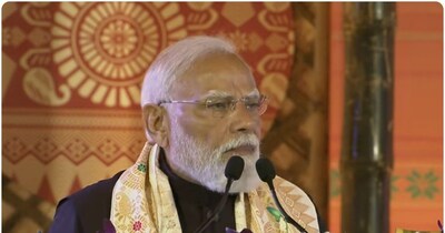 पीएम मोदी ने कहा कि कांग्रेस असम के लोगों को अपना नहीं मानती है.