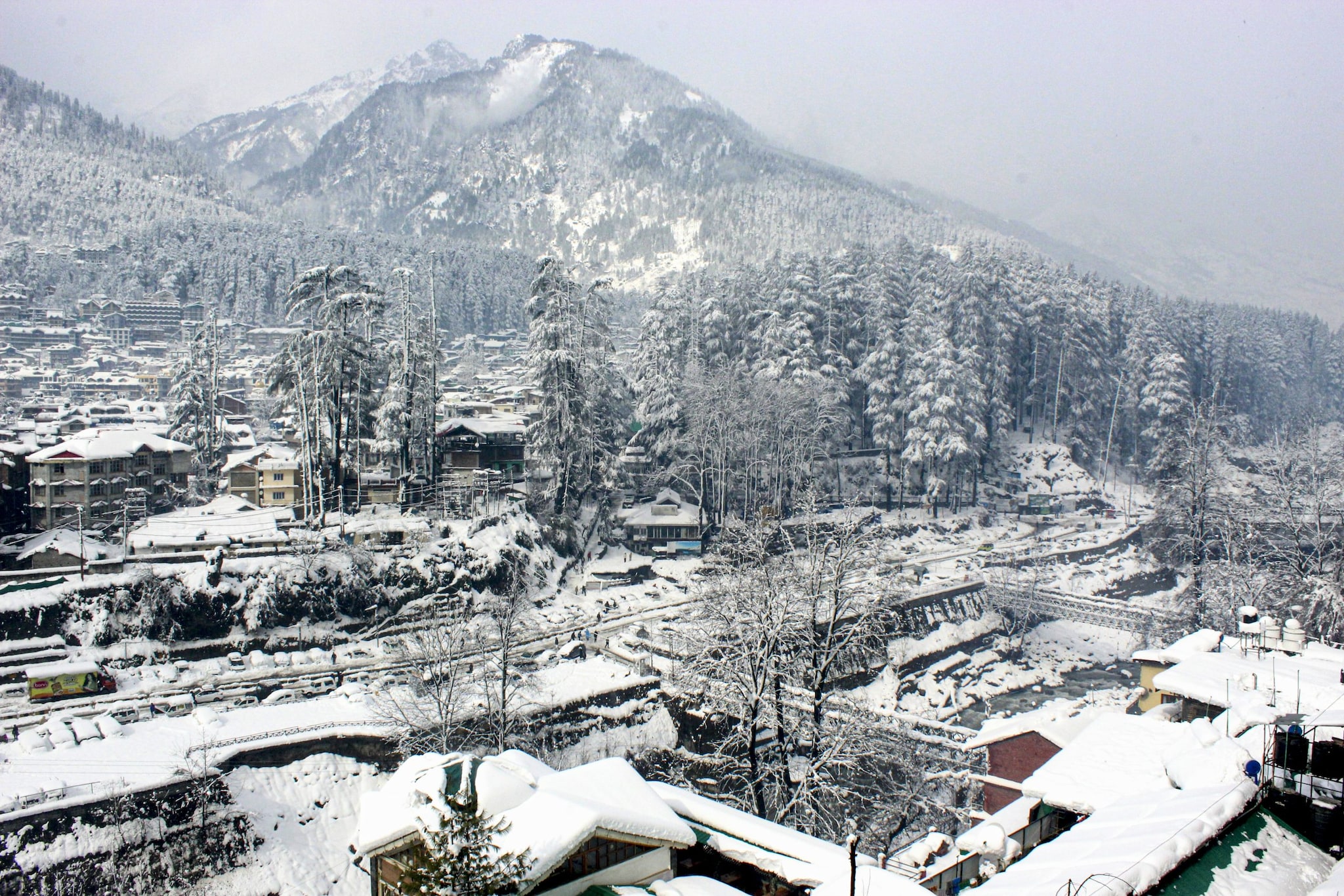 कश्मीर से हिमाचल तक बर्फकाल सफेद चादर में ढके पहाड़ ये तस्वीरें देख आपके भी चेहरे खिल उठेंगे- Photos