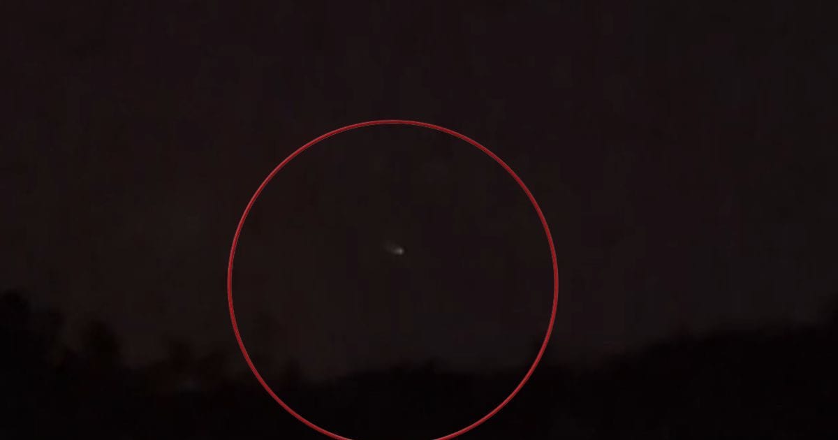 बॉर्डर पर हलचल: LOC पर फ‍िर द‍िखे पाक‍िस्‍तानी ड्रोन, भारतीय सेना ने दागी गोल‍ियां