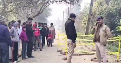 पटना के फतुहा थानाक्षेत्र के रसलपुर गांव में जमीनी विवाद में सगे भतीजे ने ही अपनी चाची और चचेरे भाई को गोली मारकर हत्या कर दी.