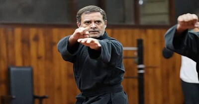 कांग्रेस सासंद राहुल गांधी मार्शल आर्ट की ड्रेस में प्रशिक्षण शिविर में पहुंचे थे. (फाइल फोटो)