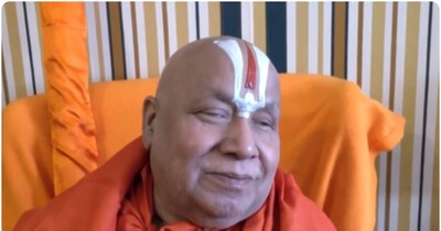 जगद्गुरु रामभद्राचार्य ने ने कहा कि जेएनयू के लोग सीमाएं पार कर गए हैं.