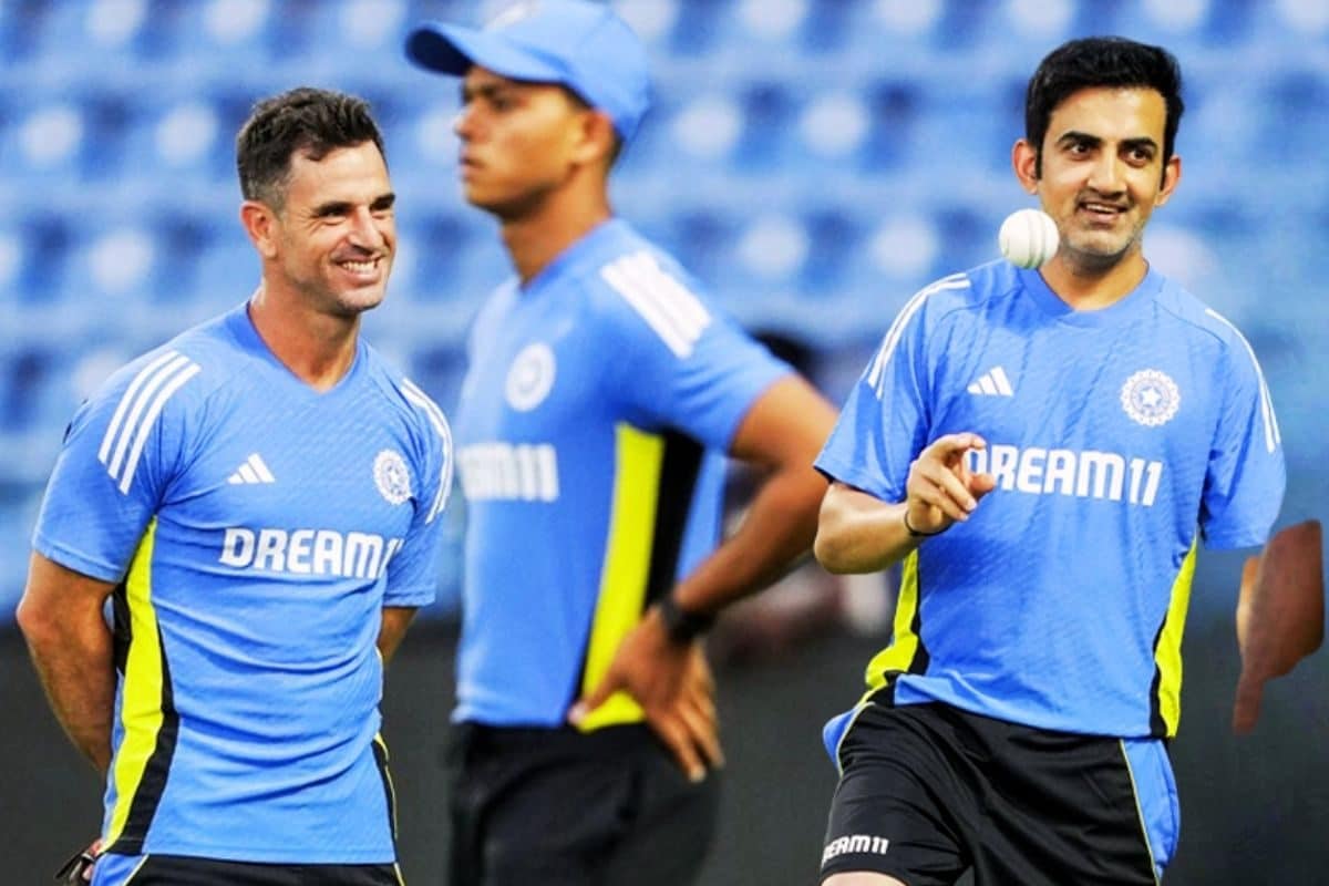 रोहित शर्मा का 5 प्रतिशत भी नहीं ...टीम इंडिया के कोच पर बरसे मनोज तिवारी, उनके बारे में सोच समझकर बोलना