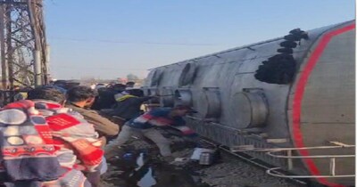 पिंडवाड़ा–सिरोही मार्ग पर तेल से भरा टैंकर पलटा