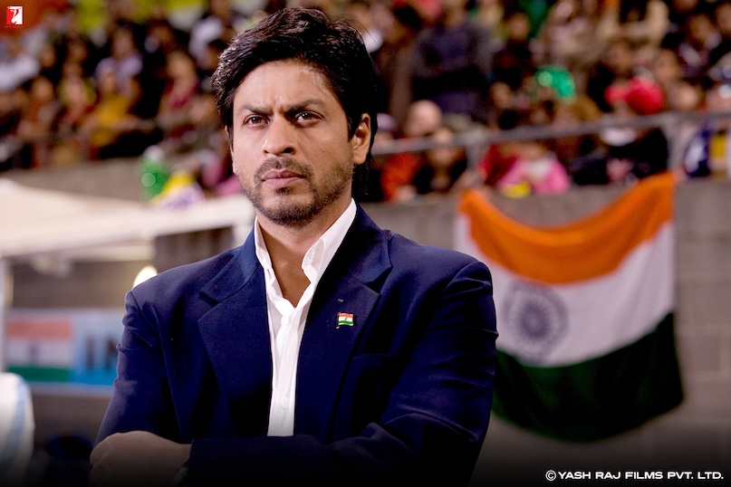 Shah Rukh Khan, Shah Rukh Khan controversy, Shah Rukh Khan kkr ipl bangladesh cricketer mustafizur rahman controversy, when Shah Rukh Khan called gaddar in reel life, why Shah Rukh Khan called gaddar now, Shah Rukh Khan Films, Shah Rukh Khan Film chak de india, chak de india budget and collection, शाहरुख खान , शाहरुख खान आईपीएल विवाद, शाहरुख खान और बांग्लादेशी तेज गेंदबाज मुस्तफिजुर रहमान , शाहरुख खान को जब पर्दे पर बोला गया गद्दार