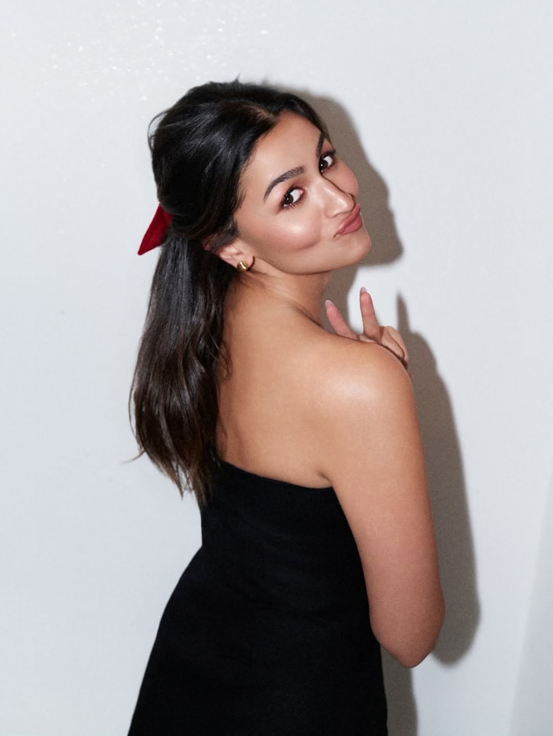Alia Bhatt, Alia Bhatt new avatar in 2026, Alpha, Love and War, alia bhatt movies, alia bhatt new movie, alpha 2026, alpha movie, love and war, love and war cast, love and war director, love and war news, Raha, alia bhatt daughter, alia bhatt baby, आलिया भट्ट, 2026 में आलिया भट्ट का नया अंदाज, अल्फा, लव एंड वॉर Alia Bhatt, Alia Bhatt new avatar in 2026, Alpha, Love and War, alia bhatt movies, alia bhatt new movie, alpha 2026, alpha movie, love and war, love and war cast, love and war director, love and war news, Raha, alia bhatt daughter, alia bhatt baby, आलिया भट्ट, 2026 में आलिया भट्ट का नया अंदाज, अल्फा, लव एंड वॉर