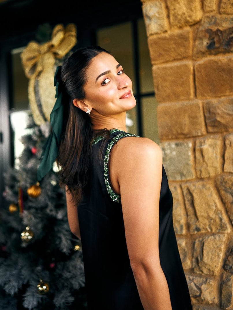 Alia Bhatt, Alia Bhatt new avatar in 2026, Alpha, Love and War, alia bhatt movies, alia bhatt new movie, alpha 2026, alpha movie, love and war, love and war cast, love and war director, love and war news, Raha, alia bhatt daughter, alia bhatt baby, आलिया भट्ट, 2026 में आलिया भट्ट का नया अंदाज, अल्फा, लव एंड वॉर Alia Bhatt, Alia Bhatt new avatar in 2026, Alpha, Love and War, alia bhatt movies, alia bhatt new movie, alpha 2026, alpha movie, love and war, love and war cast, love and war director, love and war news, Raha, alia bhatt daughter, alia bhatt baby, आलिया भट्ट, 2026 में आलिया भट्ट का नया अंदाज, अल्फा, लव एंड वॉर