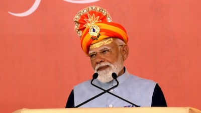 प्रधानमंत्री नरेंद्र मोदी ने सोमनाथ महोत्सव में भाग लिया. (@BJP4India)