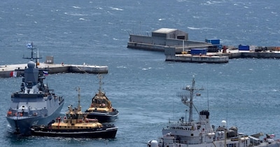 अमेरिका के खिलाफ महायुद्ध की तैयारी? दक्षिण अफ्रीका में चीन-रूस-ईरान के जंगी जहाज जमा.