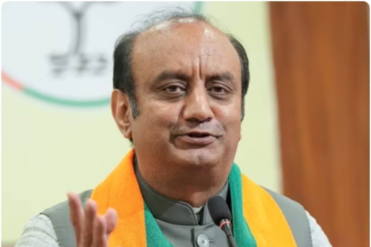 6000 करोड़ का शराब घोटाला कांग्रेस का मतलब घोटाला और कलह कर्नाटक में सिर-फुटौव्वल पर भी बीजेपी का तंज