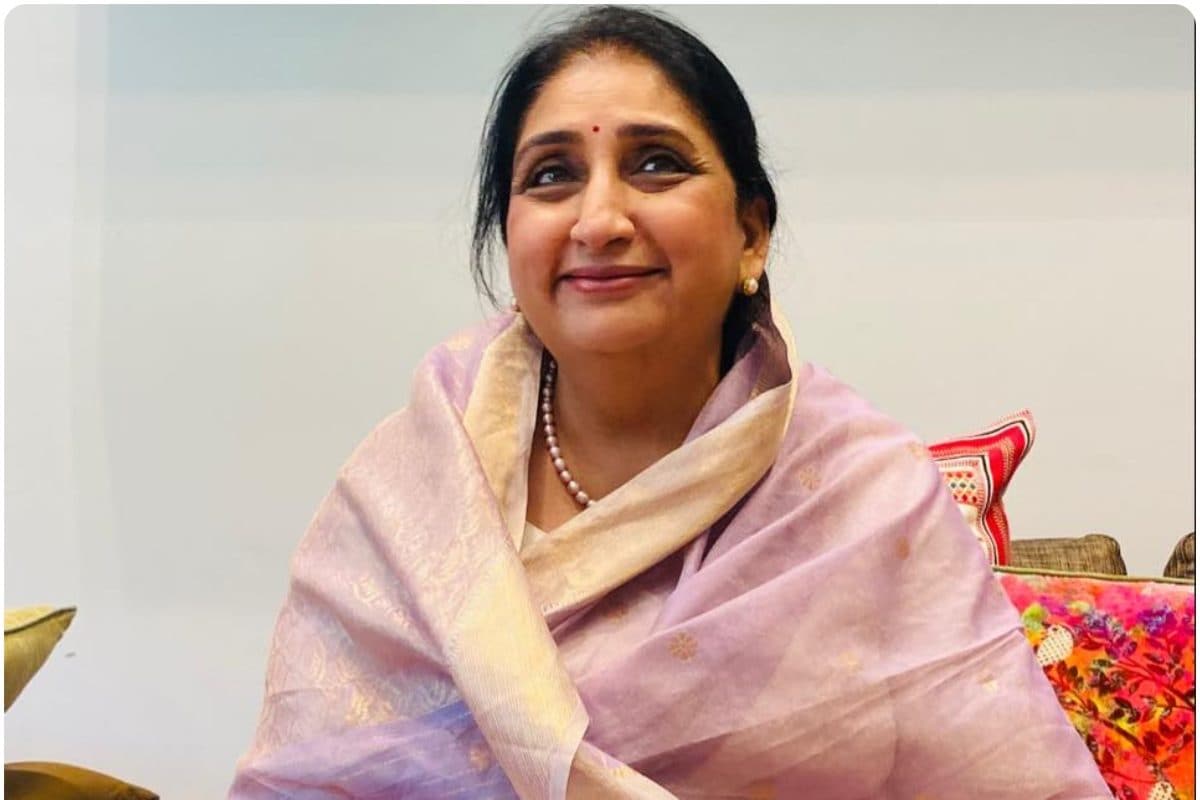 सुनेत्रा पवार बनीं महाराष्ट्र की पहली महिला डिप्टी CM, पीएम मोदी बोले- अजित दादा के सपनों को साकार करेंगी