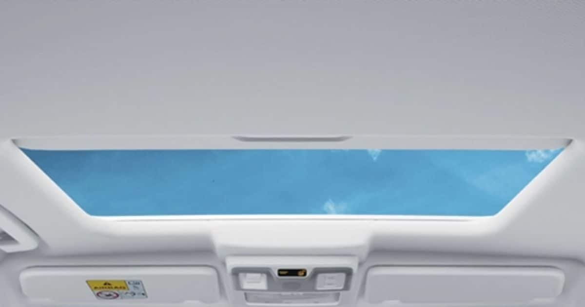 This is the cheapest car with sunroof in the country, price starts from only ₹ 7,36,490