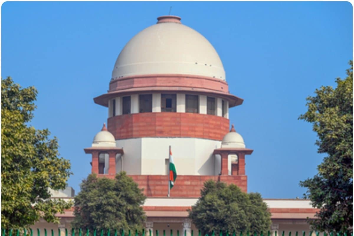 तो खत्म होगी प्राइवेट स्कूलों की मान्यता सुप्रीम कोर्ट की दो टूक छात्राओं को फ्री सैनिटरी पैड देना होगा